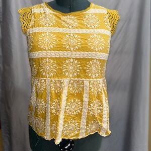 SKIES ARE BLUE Yellow & White Embroidered Sleeveless Top